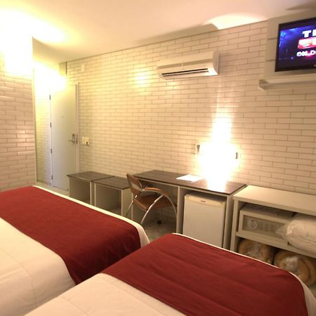 Hotel Confiance Batel Curitiba Habitación foto